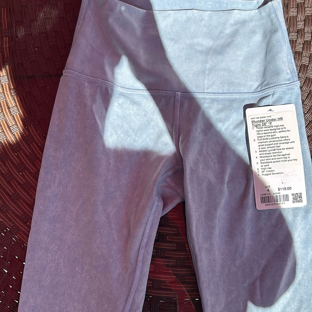 Lululemon yoga pants size 4 light blue brand new with tags